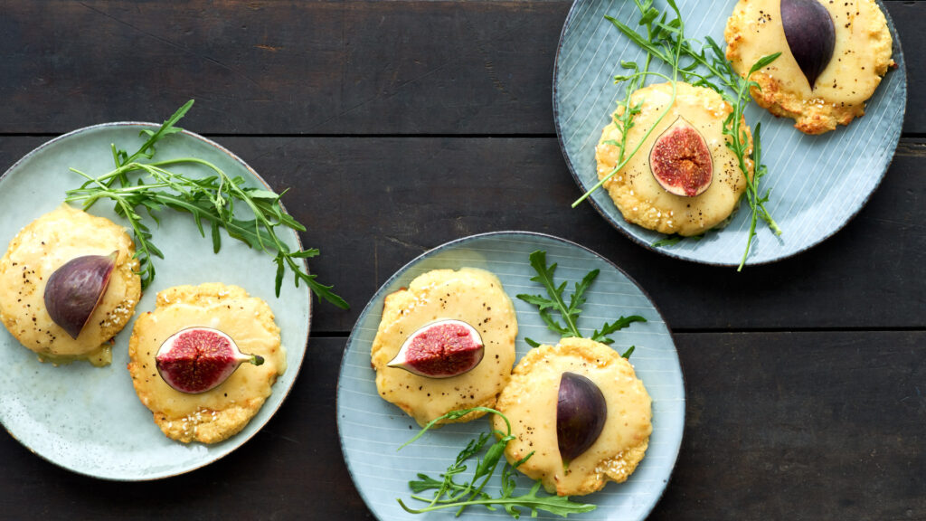 Blumenkohl Buns mit grilliertem Emmentaler AOP und Feigen 2 17